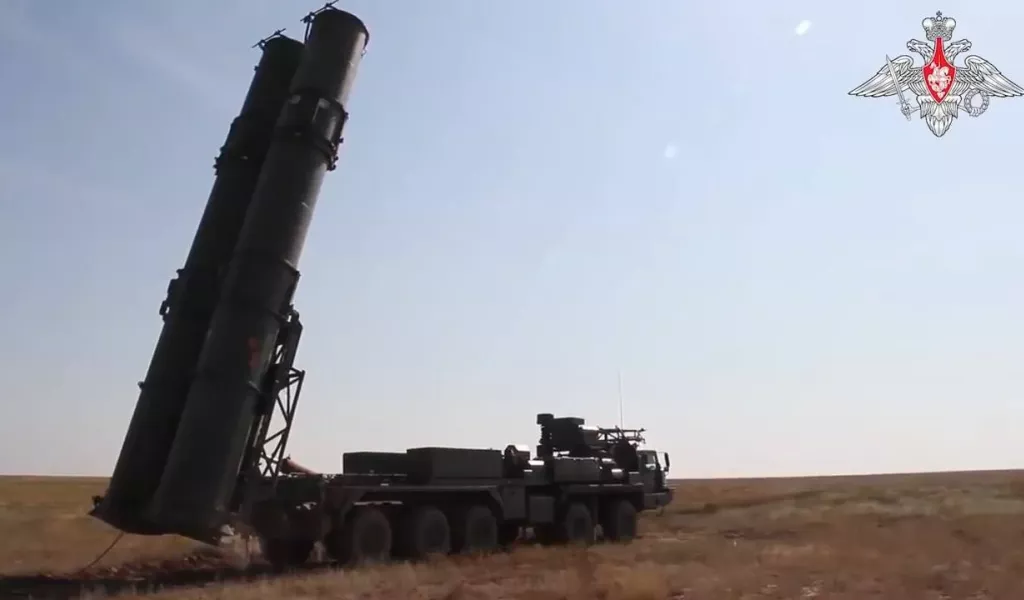 Российский ЗРК С-500 назвали самым мощным зенитно-ракетным комплексом в мире