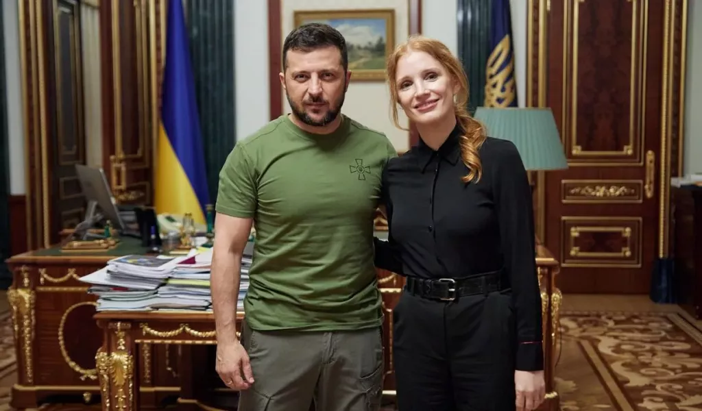 «У Зеленского нет важных дел»: американцы осудили украинского президента после фотографии с Джессикой Честейн