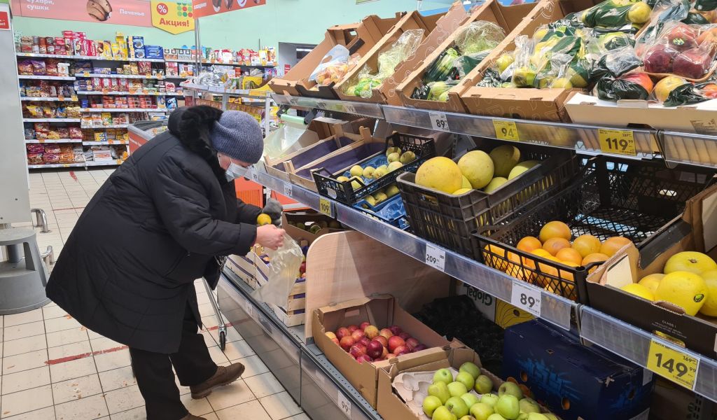 Абрамченко призвала заканчивать практику с госрегулированием цен на продукты в России