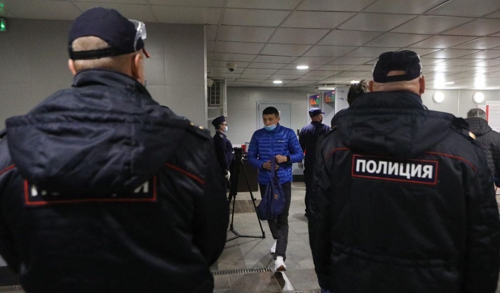 Тела дворника и мужчины с водопроводным краном обнаружили в Санкт-Петербурге