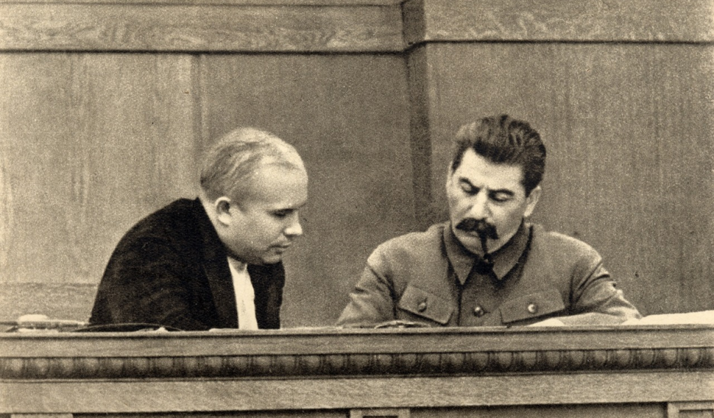 Сын Маленкова рассказал, что Хрущёв ползал перед Сталиным на коленях