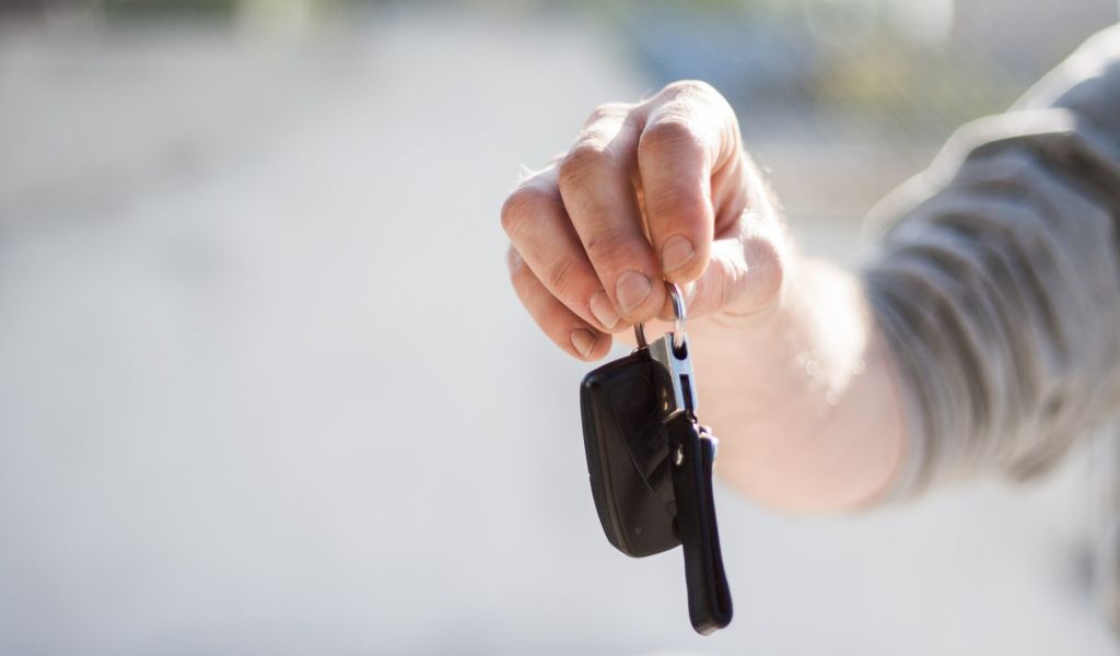 В Петербурге продажи новых автомобилей выросли на 42%