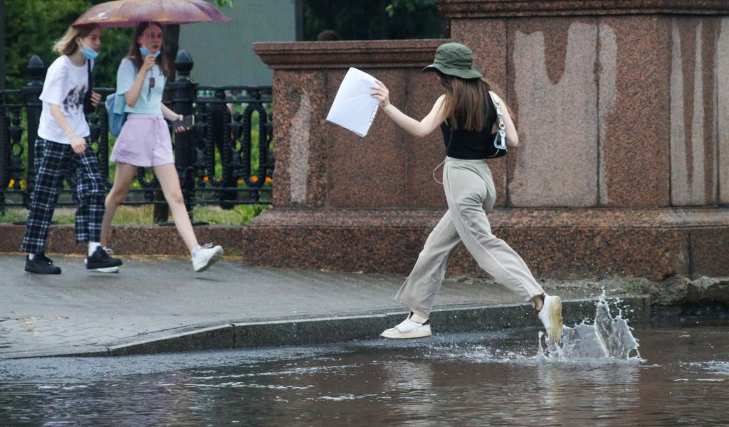 В выходные в Петербург придут дожди