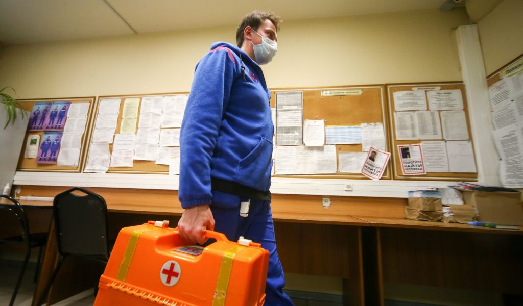 В Петербурге зафиксирован рекорд по звонкам в скорую
