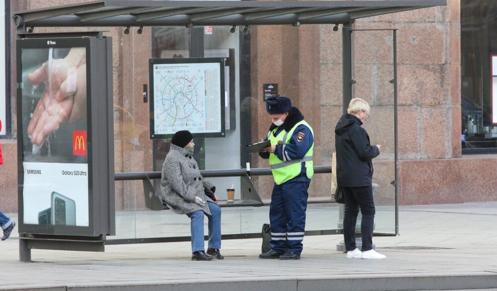 Из-за закрытия станции метро «Пионерская» в Петербурге запретят остановку наземного транспорта