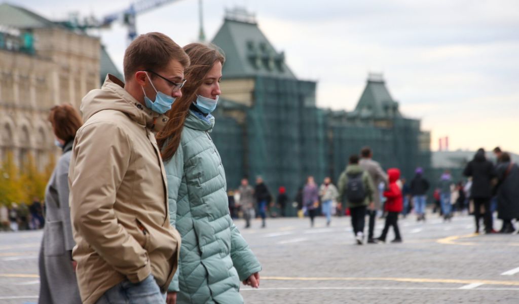 Ученые назвали максимальную степень эффективности медицинских масок от COVID-19