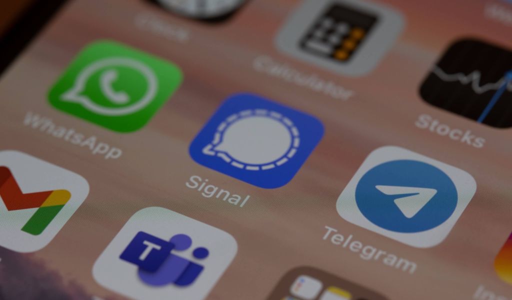 Эмодзи преткновения: у Telegram на iPhone возникли проблемы с отправкой «влюбленных» смайликов