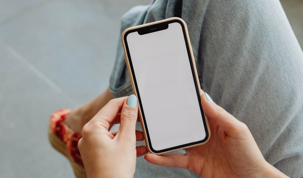 Apple iPhone 11 подешевел в российской рознице до 45 тысяч рублей