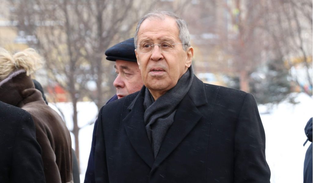 Смешные и жалкие: Лавров прокомментировал ограничения ЕС на въезд российских граждан