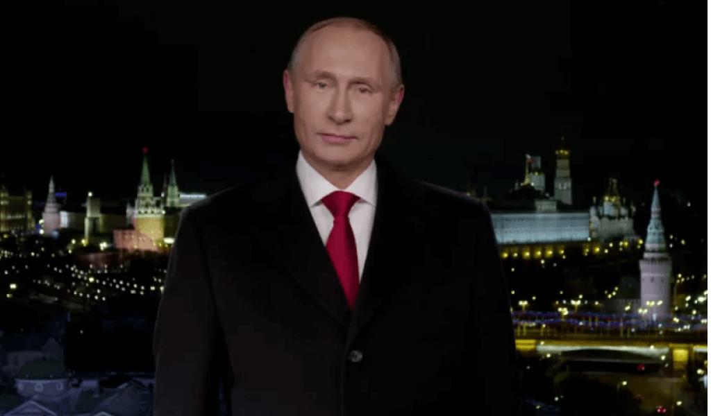 Путин поблагодарил врачей и военных в новогоднем обращении к россиянам