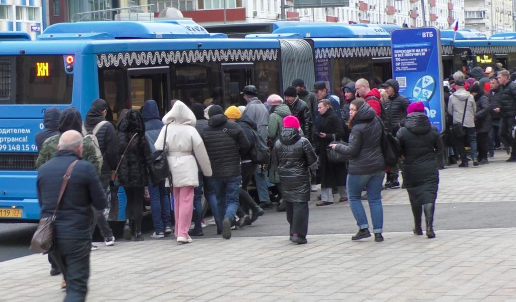 В подмосковных автобусах проведут дополнительную дезинфекцию на новогодние праздники