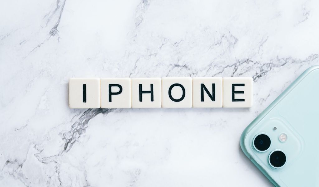 Хакеры научились взламывать iPhone через Wi-Fi