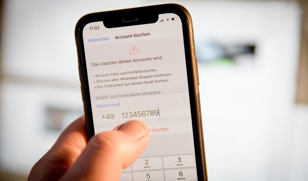 Пользователей WhatsApp не будут отключать от мессенджера после 15 мая