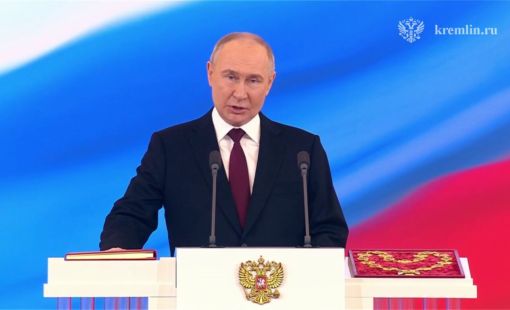 Китай поздравляет Владимира Путина с вступлением в должность президента России