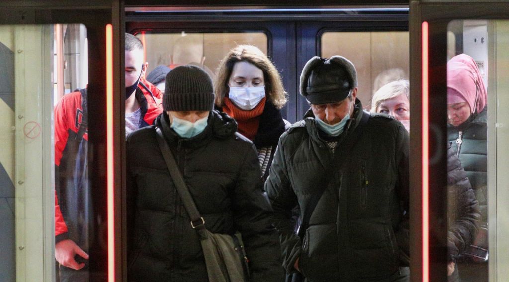 Сколько человек заболели коронавирусом за сутки в Петербурге