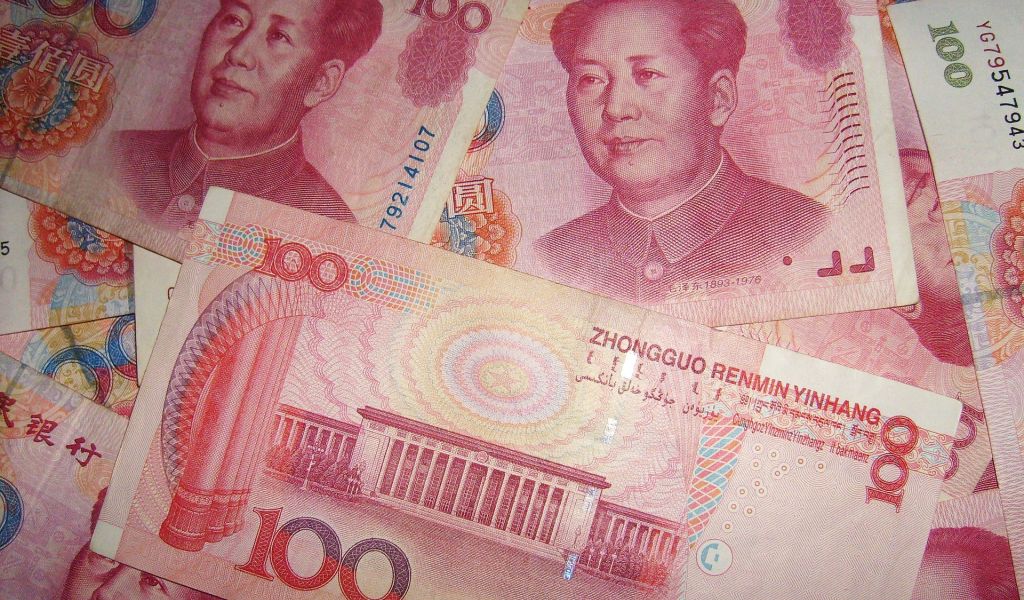 ФНБ полностью отказывается от доллара и увеличивает долю юаня до 30%