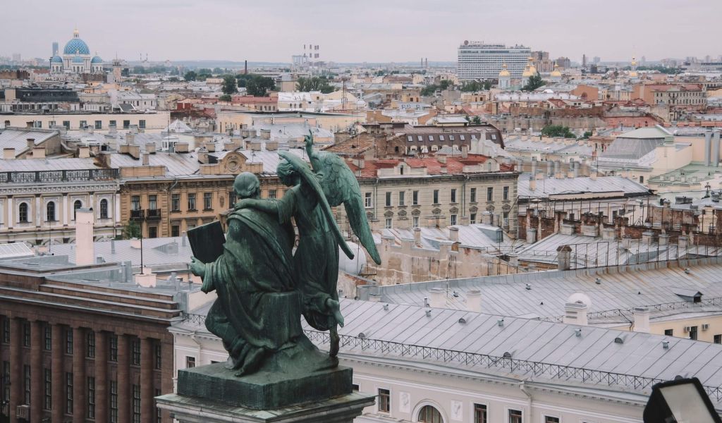 Жилищный комитет Петербурга объяснил причину изменения статуса жилых домов на городском портале