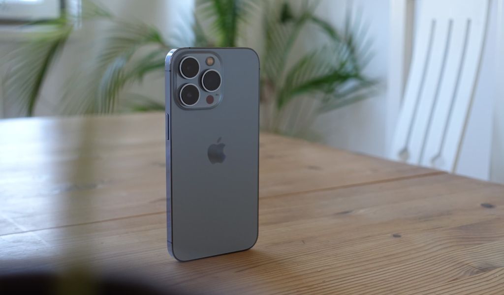 iPhone 14 получит дисплей нового поколения с переменной частотой обновления