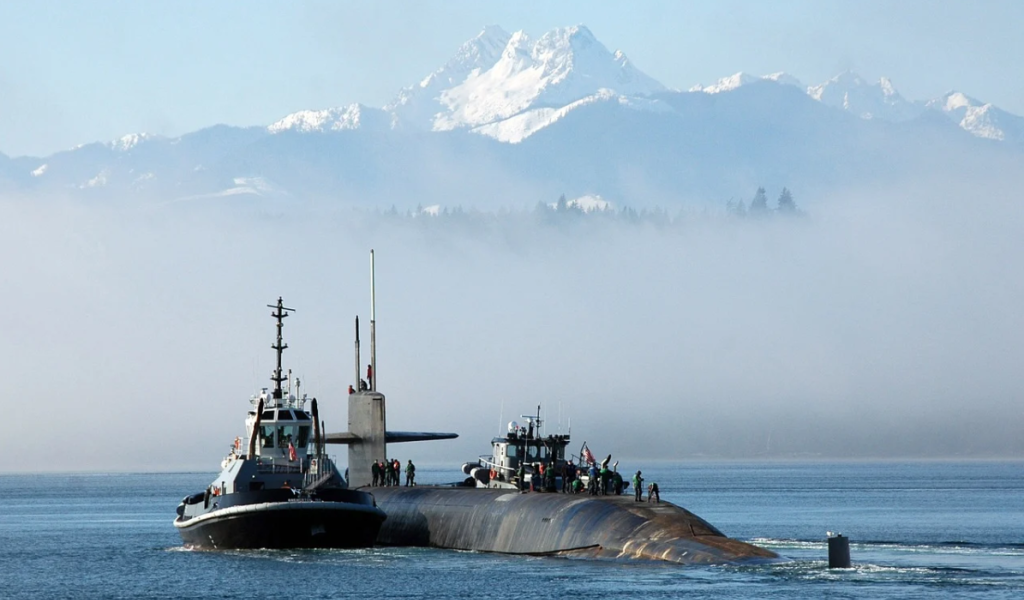 ВМС США обнаружили загадочные движущиеся объекты под водой