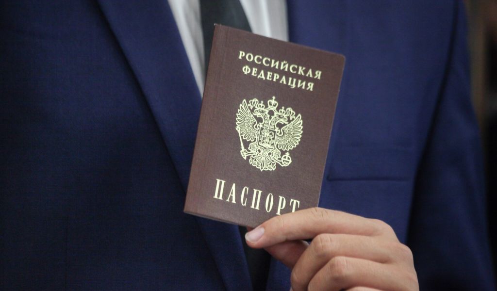 Жителей ДНР и ЛНР с российскими паспортами назвали «недогражданами»