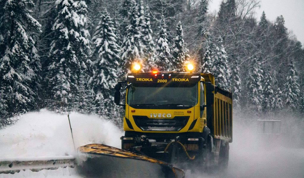 Дорожные службы Подмосковья перешли на усиленный режим работы из-за непогоды