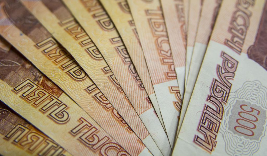 Депутаты ЗакСобрания Петербурга в первом чтении одобрили законопроект о выплатах семьям погибших на Украине