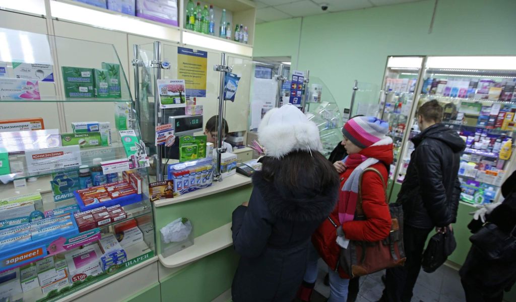 Российские врачи прокомментировали возможный уход зарубежных фармкомпаний из страны