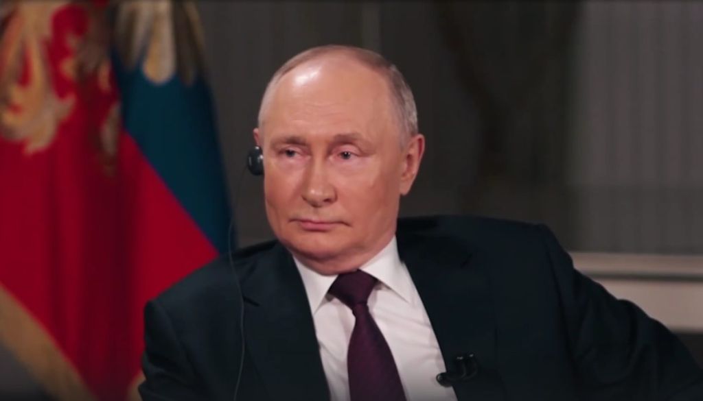 Влияние России на выборы: Путин выбрал Байдена, чтобы задеть Трампа