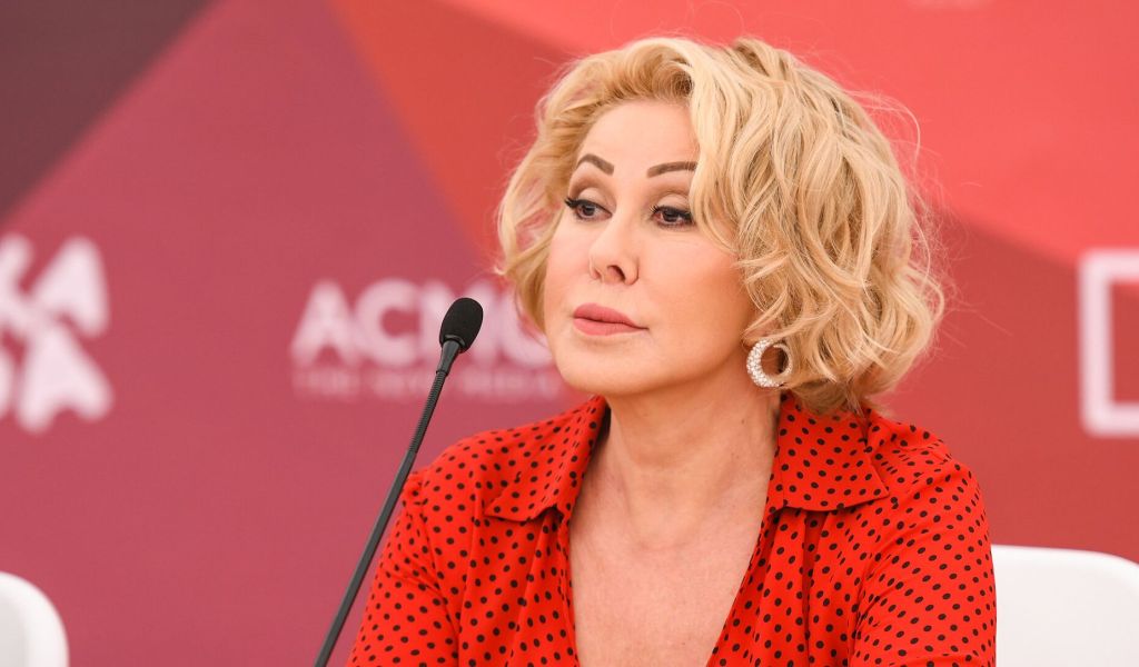 Любовь Успенская отменила концерты в октябре в Москве после скандала с дочкой