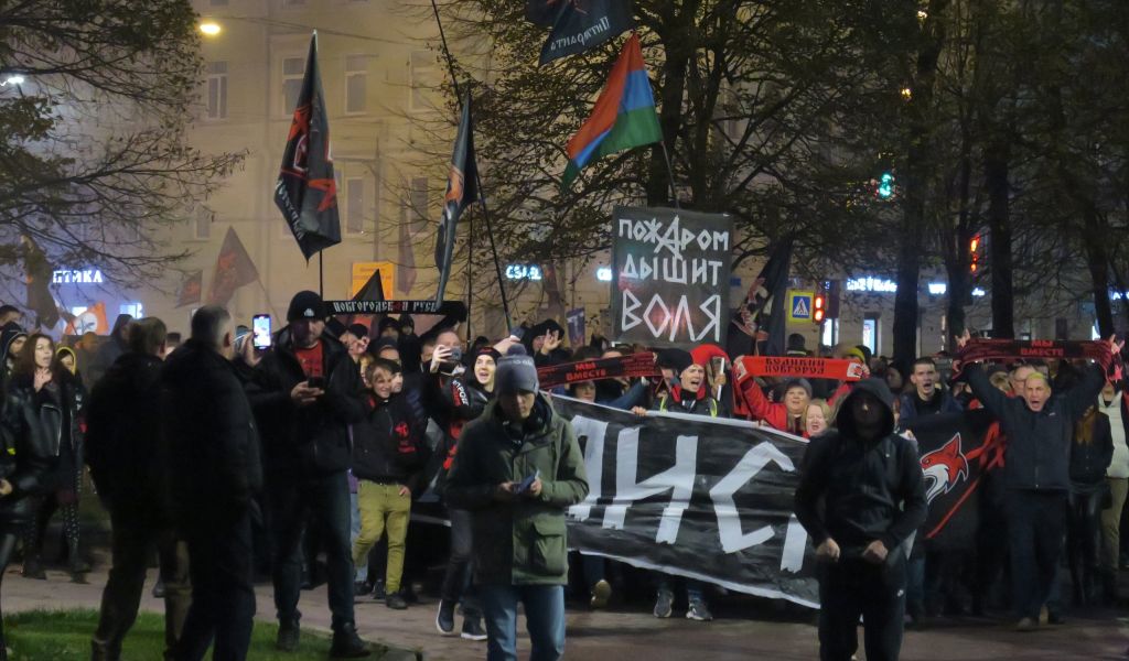 Фанаты «Алисы» напугали петербуржцев