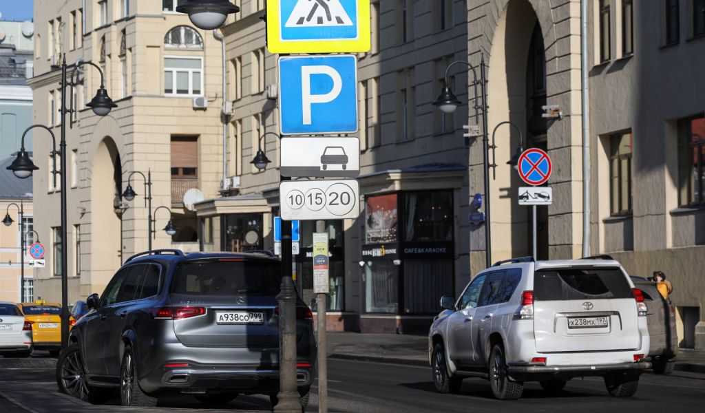 ГАТИ Петербурга приняла свыше 1 тысячи жалоб на нарушителей парковки