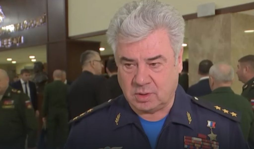 Сенатор назвал блефом сообщение о намерении Зеленского объявить войну России