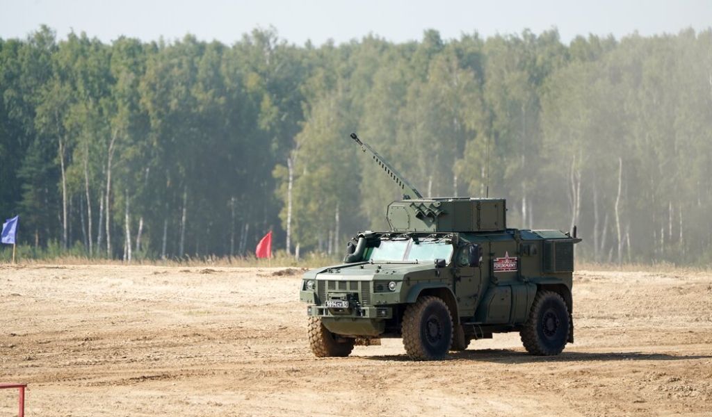 В зоне СВО обнаружили трофейную бронемашину БРДМ-2