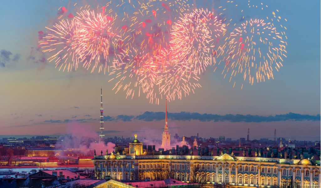 Жителей и гостей Петербурга ждет насыщенная неделя с праздниками на десятки миллионов рублей