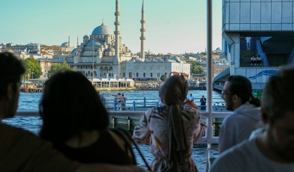 Запланированный релакс в Турции превратился в шумный кошмар