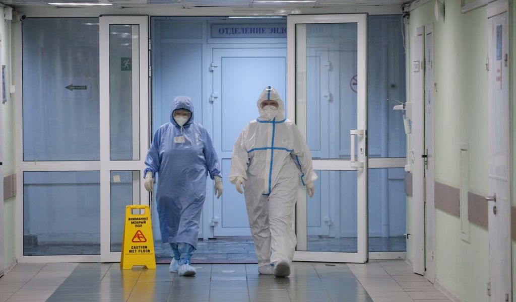 Психологи предупредили об ускоренном развитии шизофрении после COVID-19