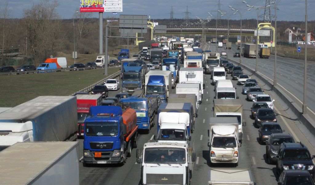 В Санкт-Петербурге на КАД растут пробки
