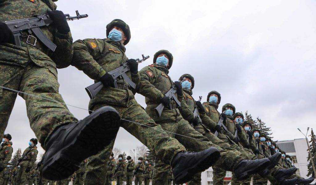 В 2023 году в российских школах появится внеурочная военная подготовка
