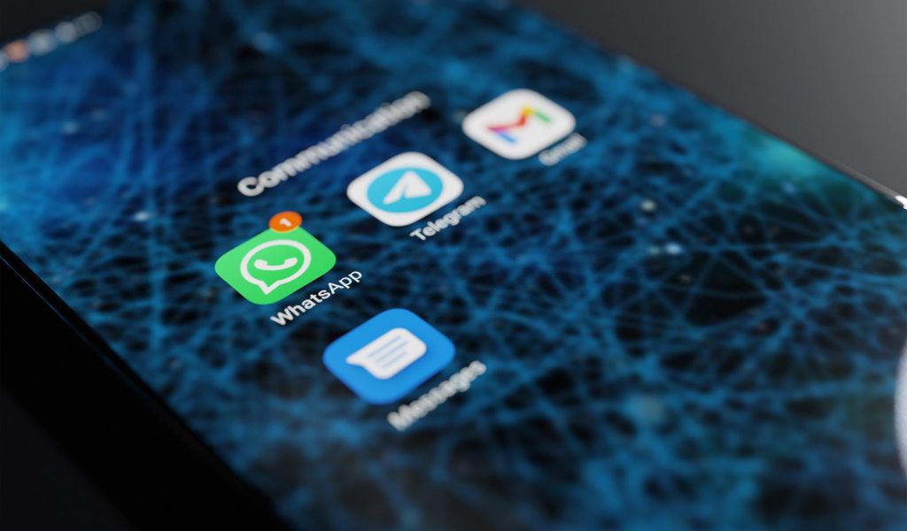 Новая функция в WhatsApp позволит привязать аккаунт к нескольким смартфонам и планшетам