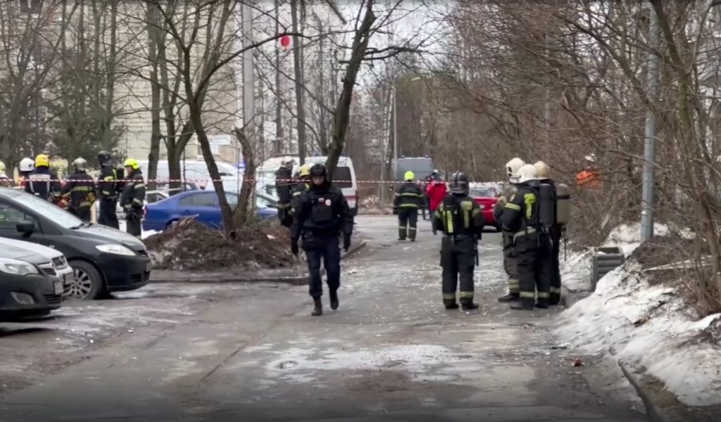 Число пострадавших от удара дрона по жилому дому в Петербурге выросло до 8 человек