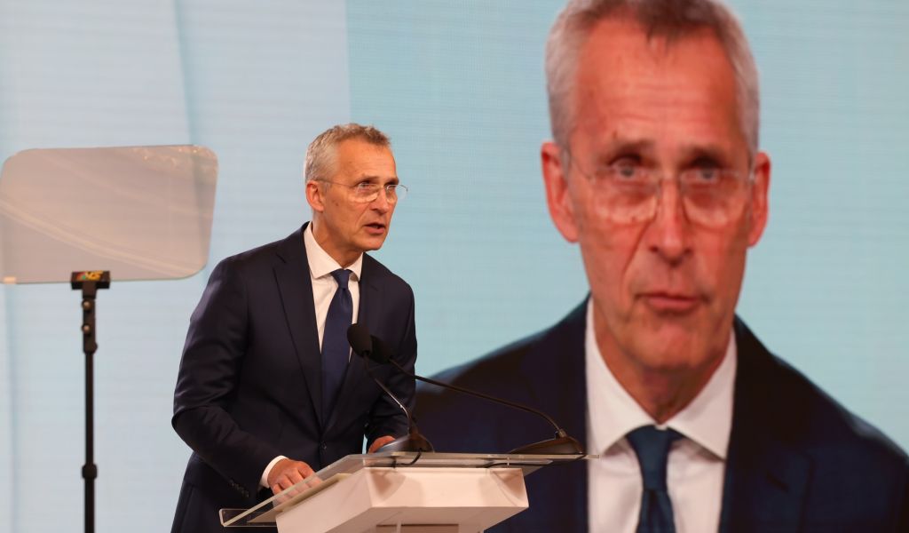 Генсек НАТО призвал удвоить усилия в противостоянии с РФ