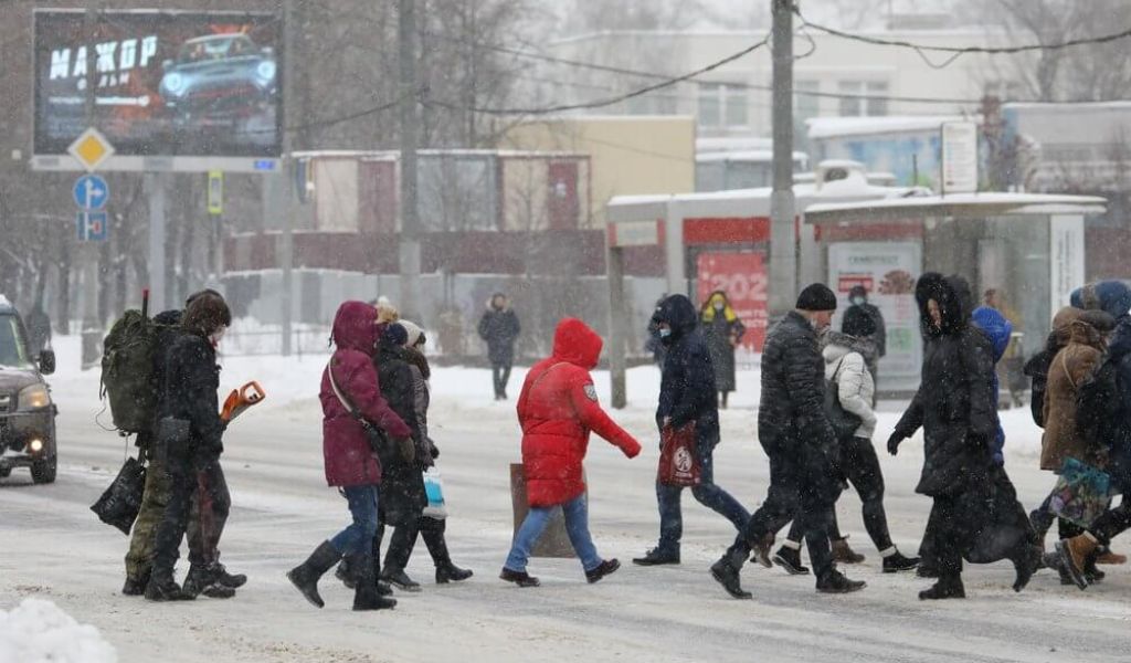 Британские врачи назвали симптомы «омикрона» у вакцинированных