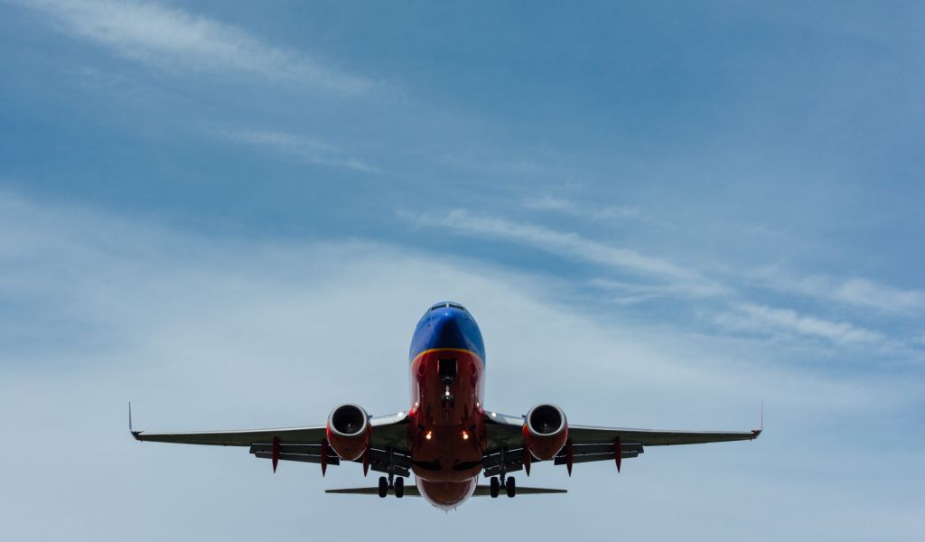 В Петербурге треть жителей не может позволить себе тратиться на отпуск