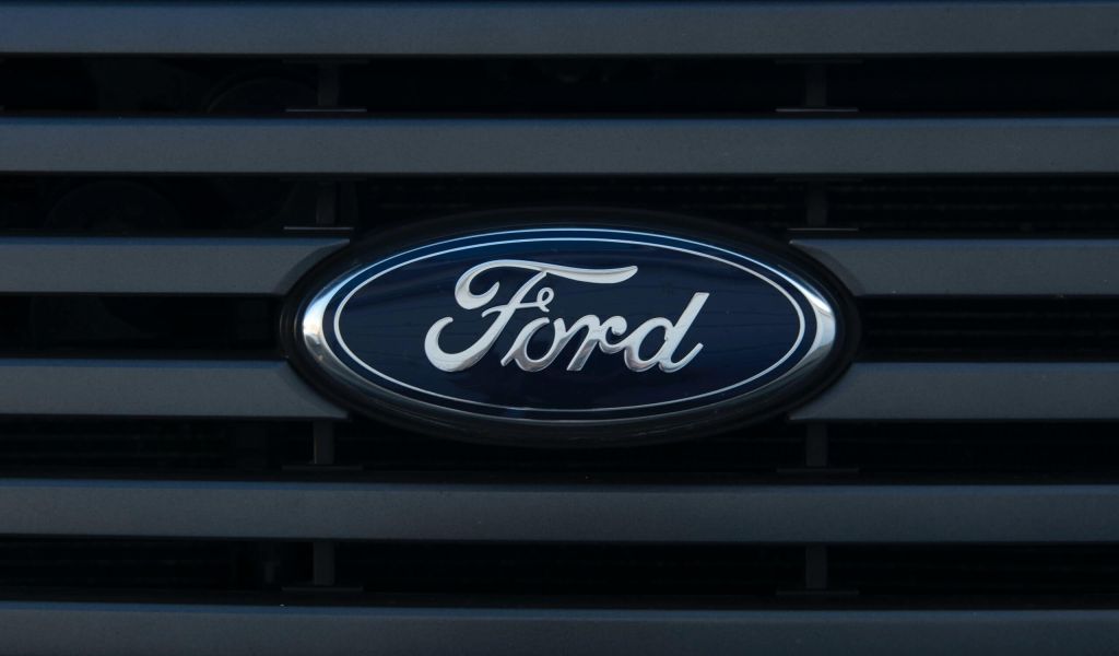 Машины Ford будут предупреждать водителя об опасности на дороге