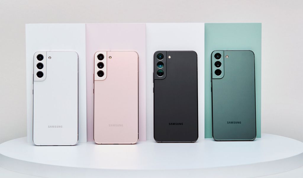 Компания Samsung представила новую линейку смартфонов Galaxy S22 и планшетов Galaxy Tab S8