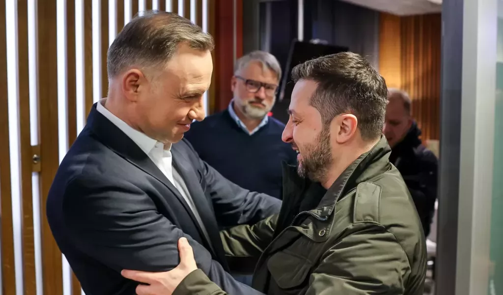 Пользователи Twitter: президент Дуда словами о Зеленском втягивает Польшу в чужую войну