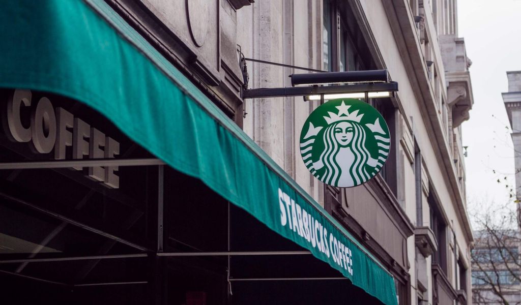 Петербургские кофейни Starbucks работают последний день