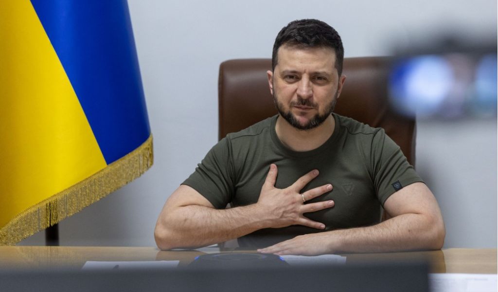 Зеленский включил парламенту Греции видео с выступлением боевиков «Азова»*