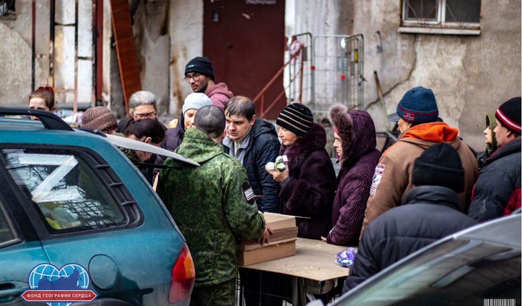 «Гражданский тыл»: как волонтеры спасают заложников «Азова» в Донбассе