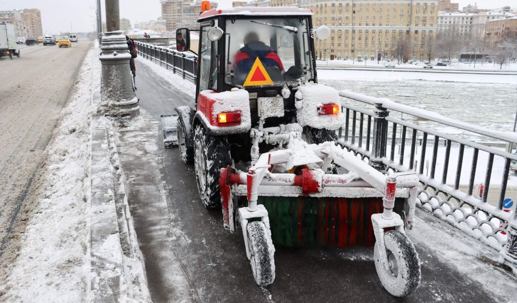 А был ли снег: почему снегопады в России до сих пор остаются стихийным бедствием